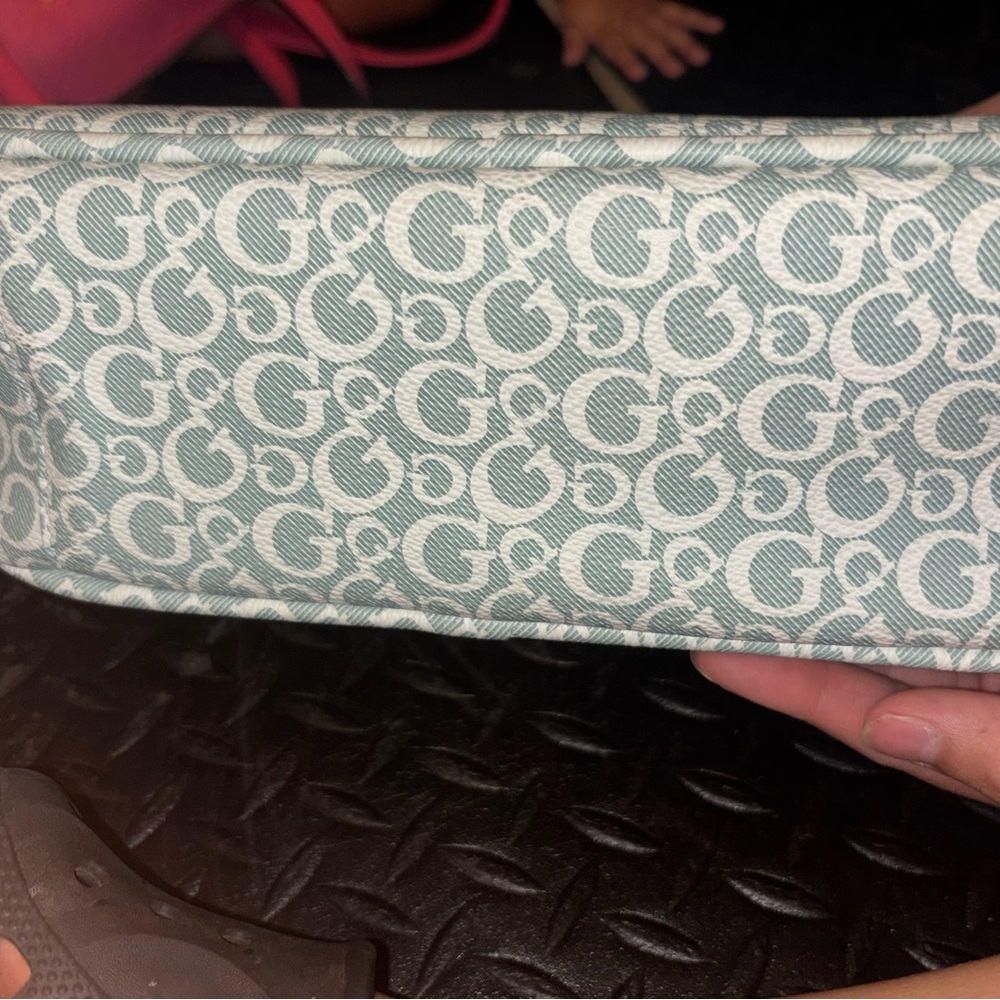 GUESS Light Blue & White Logo lunchbox/Pouch - Picture 4 of 7